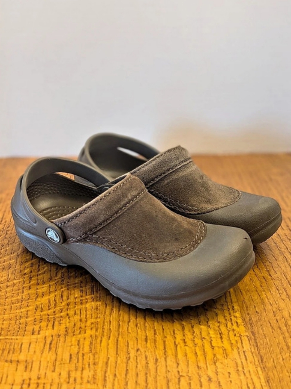 Crocs │ Troika Brown Slingback Suede │Women Size 6 │ Rubber │ Slip On